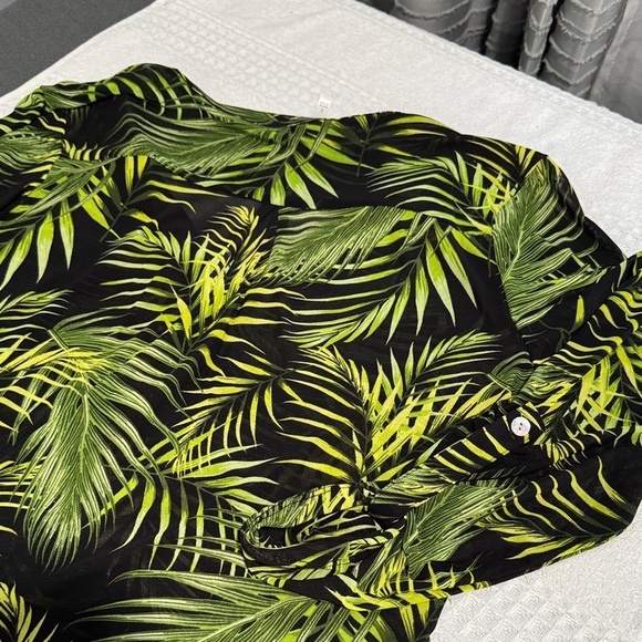 Tropical Leaf Print Casual Button Down Shirt - Picture 6 of 7